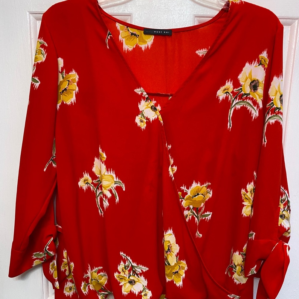 West Kei Allen tie sleeves, high low blouse.